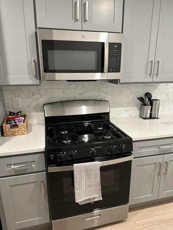 Luxury Stay For Nyc Visit Jersey City 7 Min Walk Nyc Train Station Exterior photo