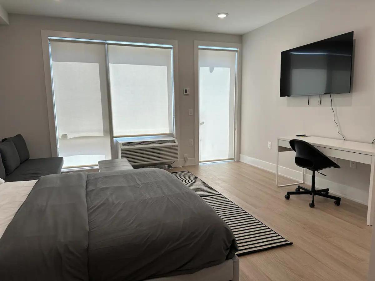 Luxury Stay For Nyc Visit Jersey City 7 Min Walk Nyc Train Station Exterior photo