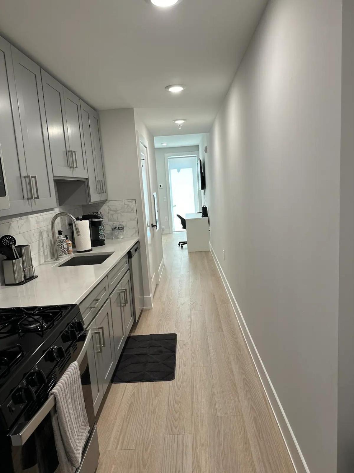 Luxury Stay For Nyc Visit Jersey City 7 Min Walk Nyc Train Station Exterior photo